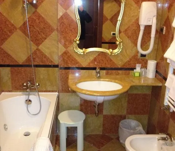 Citta Di Milano 3* Βενετία